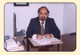 DR. NARINDER PAL